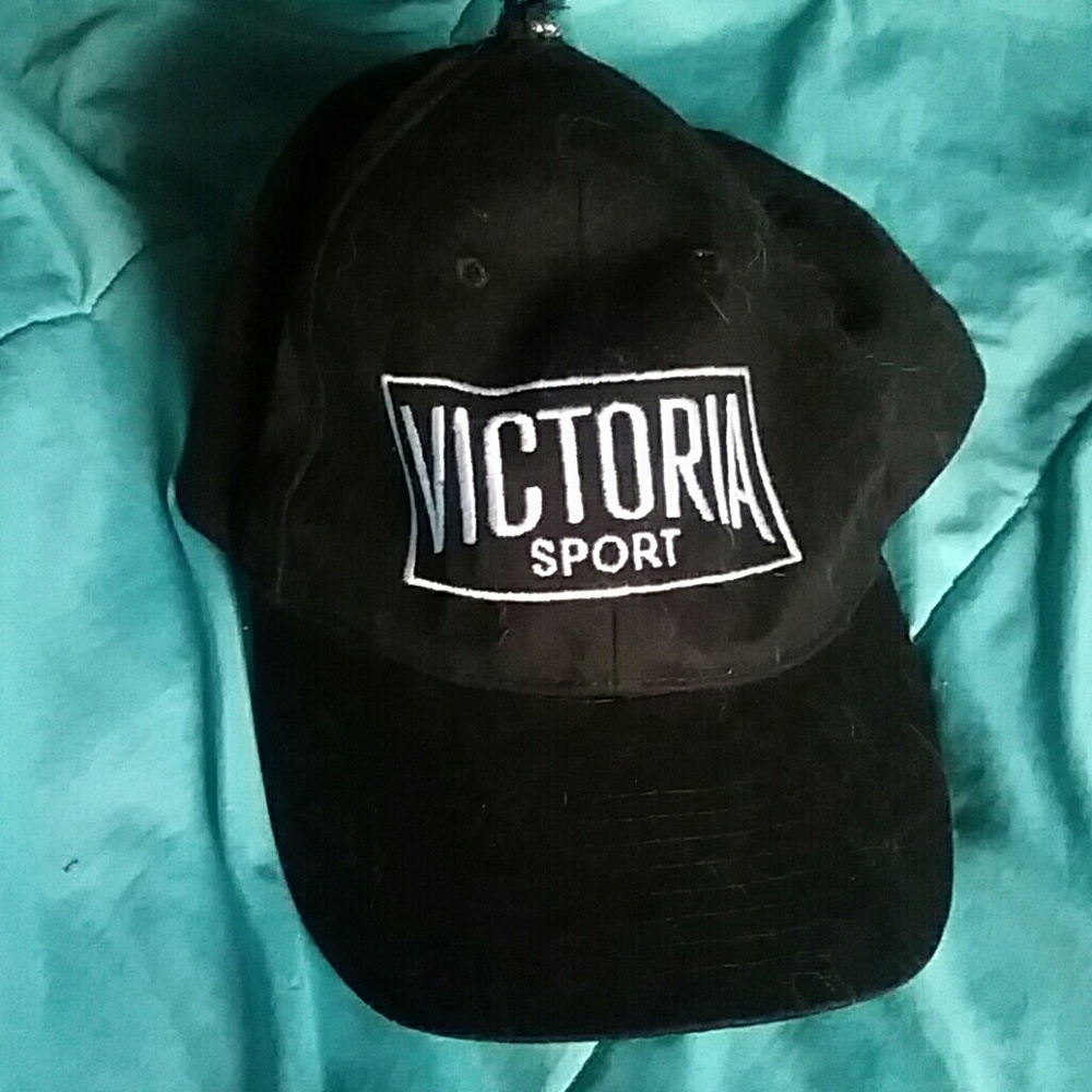 Victoria Sport Black Dad Hat